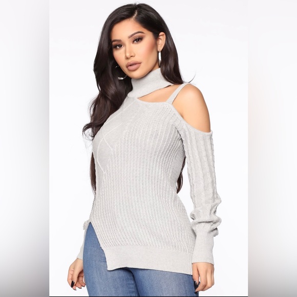 Keeping Me Away From The Cold Sweater - Picture 5 of 6